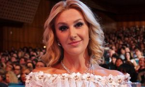 Ведущая Снежанна Егорова назвала погибших на войне героев “селюками” и “рагулями”