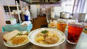 В МОН рассказали, будут ли работать школьные столовые