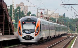 Покупать билеты на поезд в день отправления теперь дороже: ноу-хау от Укрзалізниці