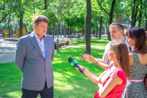 Буряк удалил фото нового парка из Фейсбука после гневных комментариев горожан (ФОТО)