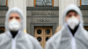 В Верховной Раде за день у 8 нардепов обнаружили COVID-19: заседания отменили