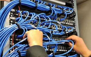 Интернет-провайдеров собираются обязать “сдавать” украинцев правоохранителям