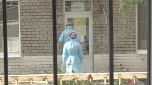 Число заболевших COVID-19 запорожцев растёт, а в областной инфекционной больнице нет нужных аппаратов ИВЛ