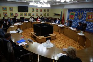 В Запорожье собрались руководство ОГА, экоактивисты и представители заводов:  обсуждали экологию