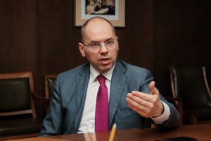 Глава МОЗ заявил об “бешеных” темпах распространения COVID-19 в Украине