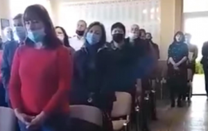 На Закарпатье депутаты спели на присяге гимн другого государства: ими занялась СБУ (ВИДЕО)