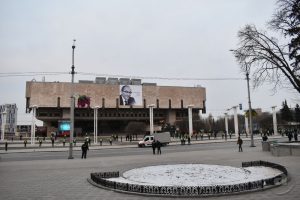 В сети показали, насколько большая очередь желающих проститься с Кернесом (ВИДЕО)