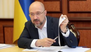 “Сейчас проблема во врачах” – Шмыгаль о возможном коллапсе в медицине
