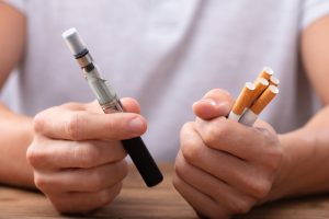 В Украине ограничили продажу электронных сигарет: подробности