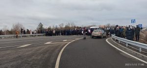 В Запорожской области жители перекрыли ключевую трассу из-за строительства каолинового карьера (ФОТО, ВИДЕО)