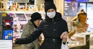 Почему в Украине запретили продавать носки и батарейки: ответ МОЗ