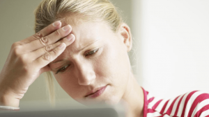 Тревога, депрессия и нарушение сна: названы неврологические последствия COVID-19