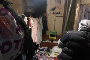 Не забирает тело дочки из морга: подробности по делу харьковчанки, кормившей детей собаками