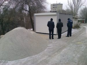 В Запорожье городские власти за год не смогли убрать незаконный гараж (ФОТО)