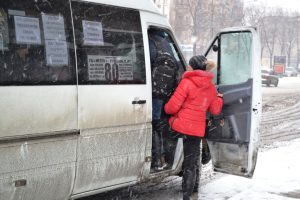В Запорожье судили маршрутчика, подобравшего замерзавших пассажиров