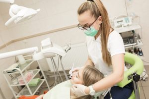 С 1 апреля часть стоматологических услуг будут оказывать бесплатно