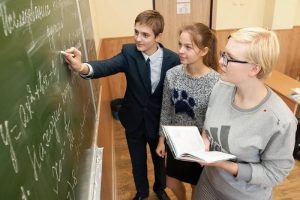 В украинских школах не будет старших классов: новая реформа