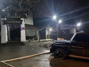 В Днепре толпа людей устроила стрельбу в кафе: задержаны 14 человек (ФОТО, ВИДЕО)