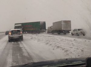 Автомобильный хаос: в сети показали видео с трассы “Запорожье-Днепр”