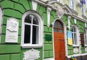 Пьяная учительница била ребенка головой об стену: подробности инцидента в Тернополе