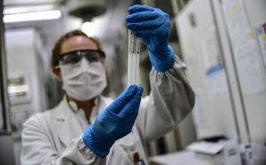 Новые штаммы COVID-19 поражают не только легкие: Степанов рассказал об опасности