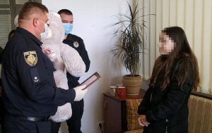 Не растерялась и догнала: 11-летней девочке удалось задержать преступника во Львове (ФОТО)