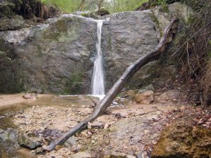 Запорожцы могут полюбоваться мощным водопадом (ФОТО)