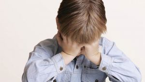 Ударом в пах девочки отправили одноклассника в больницу: подробности ЧП в Днепропетровской области