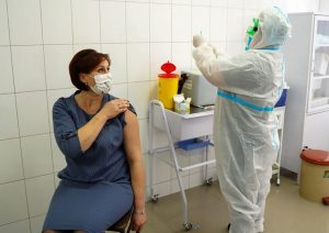 Ляшко рассказал, когда начнут вакцинировать всех желающих украинцев
