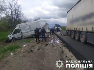 На трассе в Запорожской области ДТП с 4 участниками: медики забрали пострадавших (ФОТО)