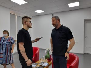 В Запорожье состоялась презентация книги “Хроника революции, войны и реванша” Валерия Прозапаса