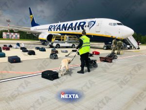 Украина прекращает авиасообщение с Беларусью