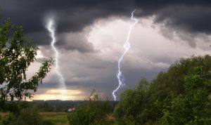 У Запоріжжі через негоду більше 10 тисяч споживачів втратили світло: яка ситуація зараз