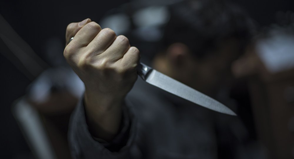 В Кирилловке отдыхающий напал с ножом на работника кафе: пострадавший — в реанимации (ФОТО)