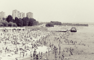 Как с 1959 года менялся центральный пляж Запорожья: подборка ФОТО в разные годы
