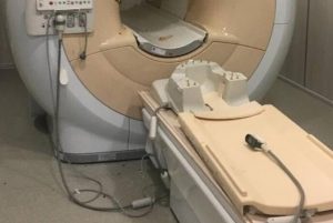 Пациентку засосало в аппарат МРТ прямо с инвалидной коляской в Одессе (ФОТО)