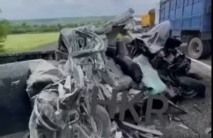 Видео с места ДТП, в котором погиб замдиректора САД в Запорожской области