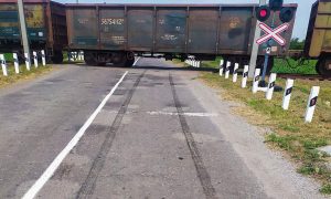 В Запорожской области легковушка “влетела” в поезд (ФОТО)