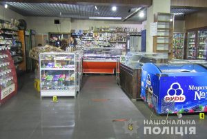 В Запорожье хозяин магазина расстрелял мужчин, которые его громили (ФОТО)