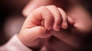 Без сознания и с пакетом на голове: мать пыталась убить своих детей в Тернополе