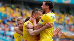 Украина-Швеция: как букмекеры оценивают шансы команд