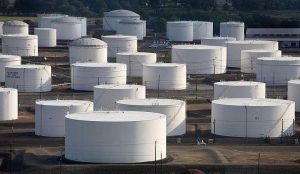 Нефтепродукты госрезерва в Запорожской области “сторожил” фигурант 24 правонарушений