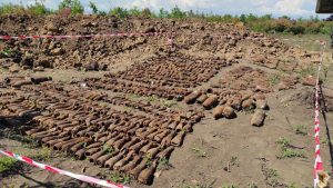 “Эхо войны”: на курорте в Запорожской области в земле лежали почти 800 единиц боеприпасов (ФОТО)