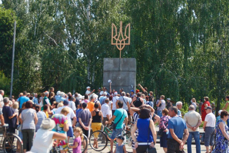 Жители и власть Ореховской ОТГ поставили ультиматумы газовикам на митинге (ФОТОРЕПОРТАЖ)