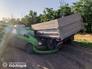 В Запорожской области “ГАЗ” протаранил микроавтобус на грунтовке: есть пострадавшие (ФОТО)