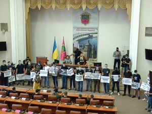 Заместитель Буряка прокомментировал происходящее в зале горсовета (ВИДЕО)