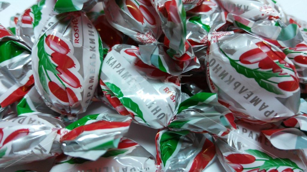 Под Запорожьем килограмм наркотиков пытались переслать с конфетами (ФОТО)