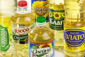 Экономист объяснил разницу цен на подсолнечное масло в Украине и Европе