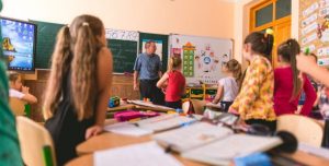 Отмена старших классов и закрытие школ в селах: почему так возмущает новая реформа