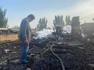 В Запорожье на месте пожара оборудуют палатки и туалеты, – Буряк (ФОТО, ВИДЕО)